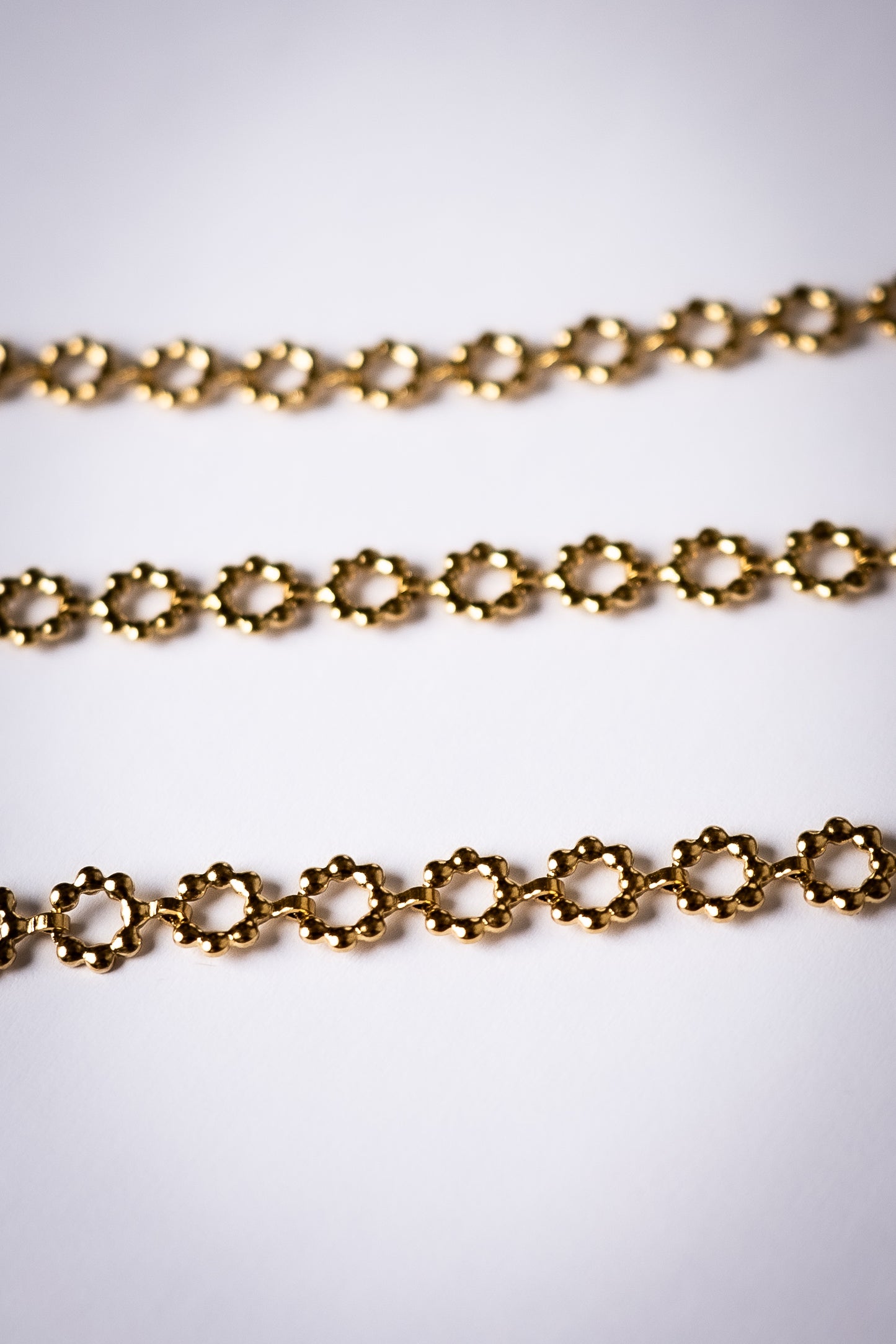 Chaîne forme fleurs