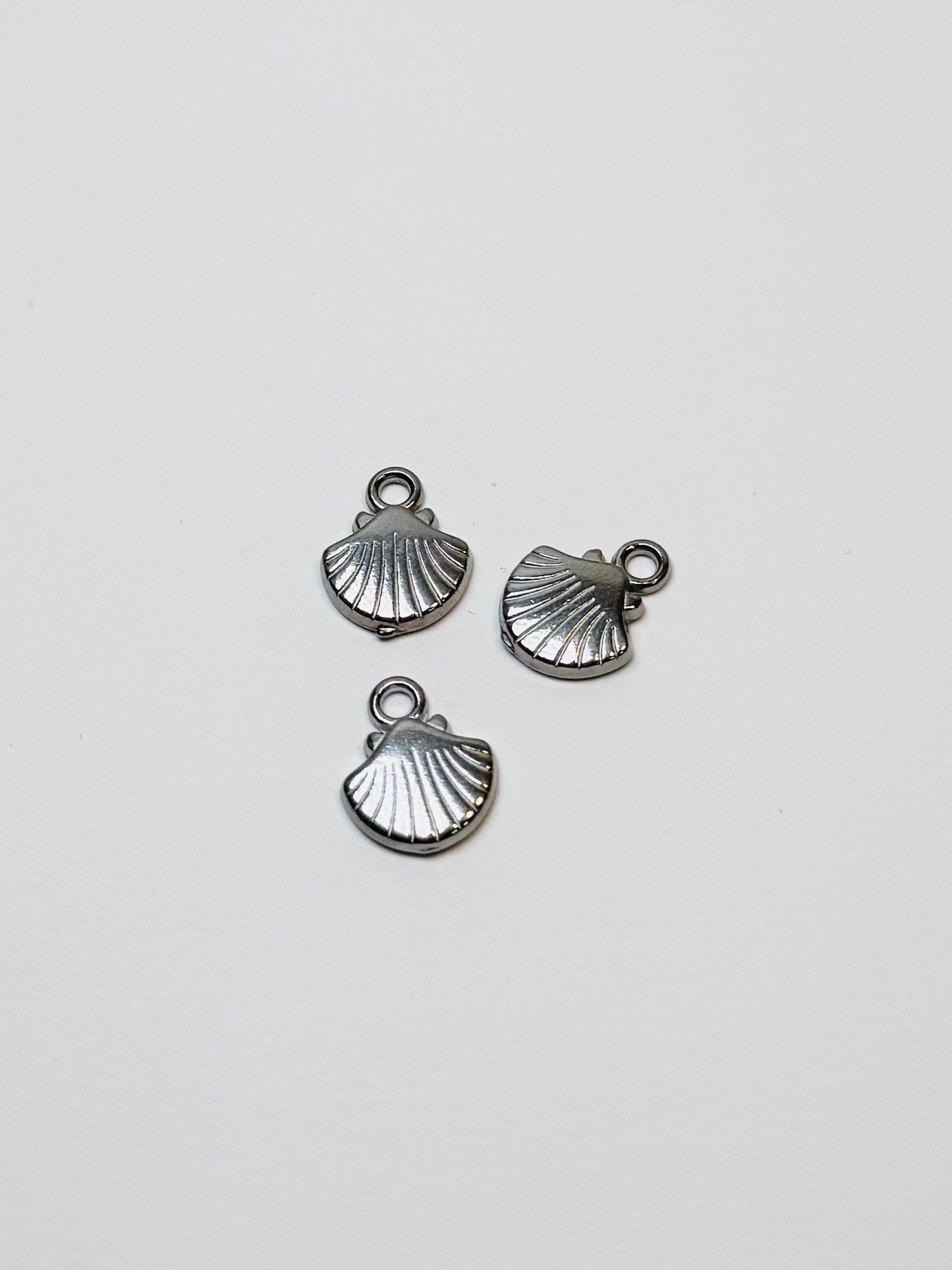 Charms coquillage argenté