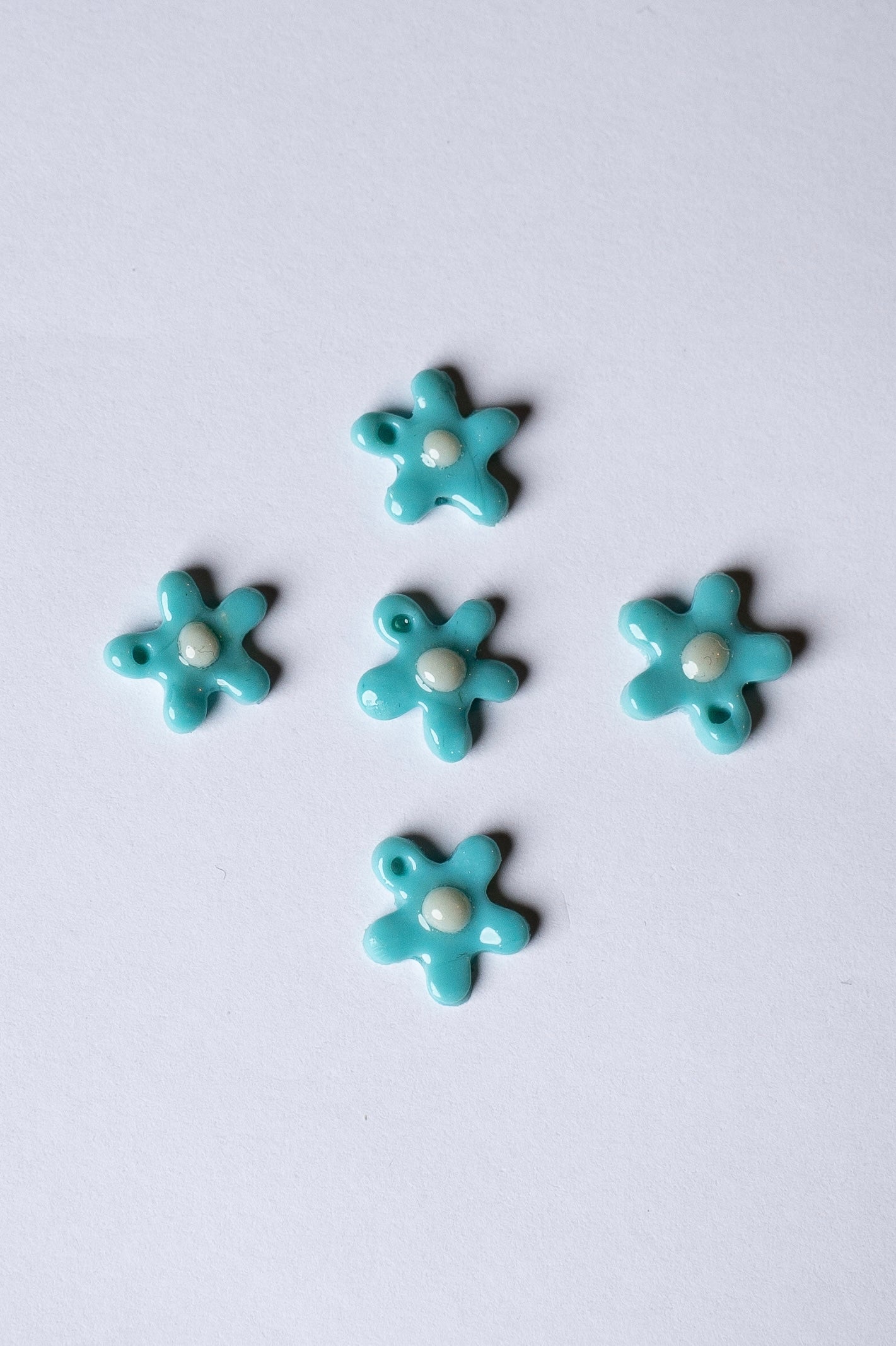 Charms fleur bleu